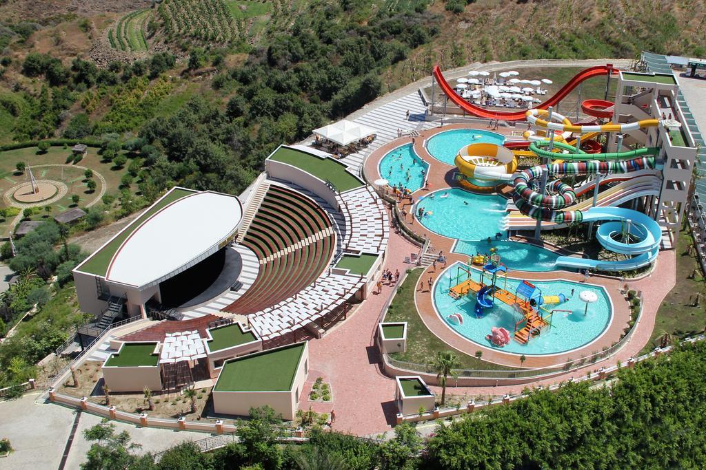 אלאניה Goldcity Hotel מראה חיצוני תמונה