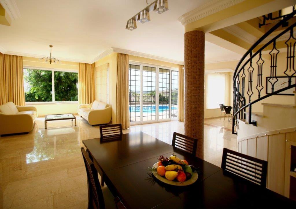 אלאניה Goldcity Hotel מראה חיצוני תמונה